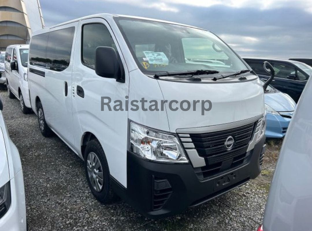 Nissan Urvan NV350 Modelo 2024 Furgón Comercial en República Dominicana