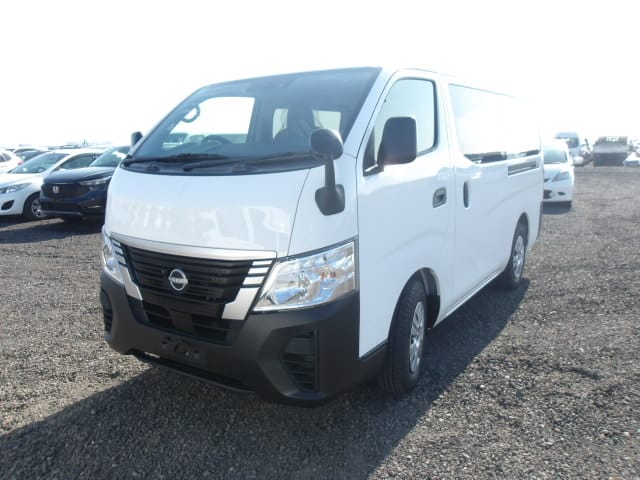 Nissan Urvan NV350 Modelo 2024 Furgón Comercial
