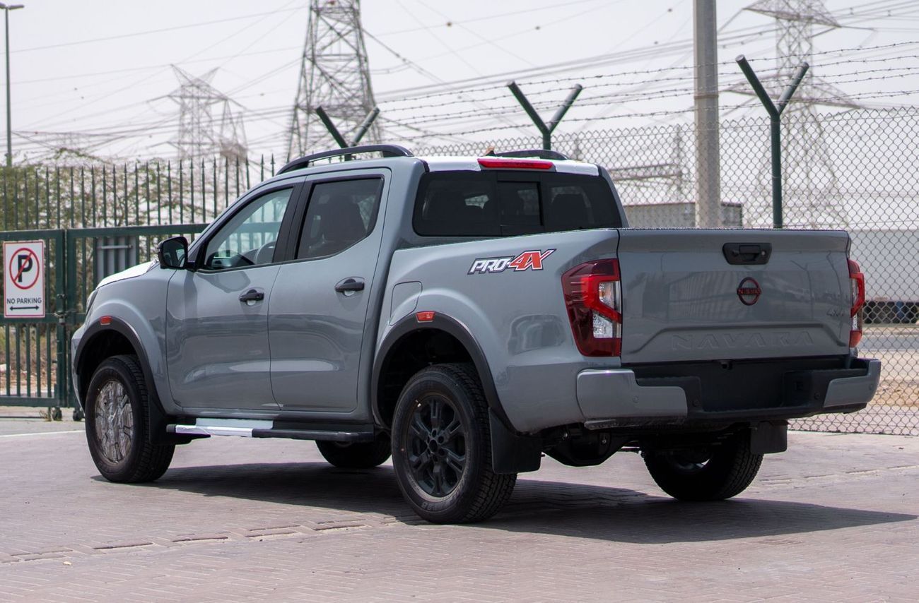 Nissan Navara PRO X4 2025 pickup