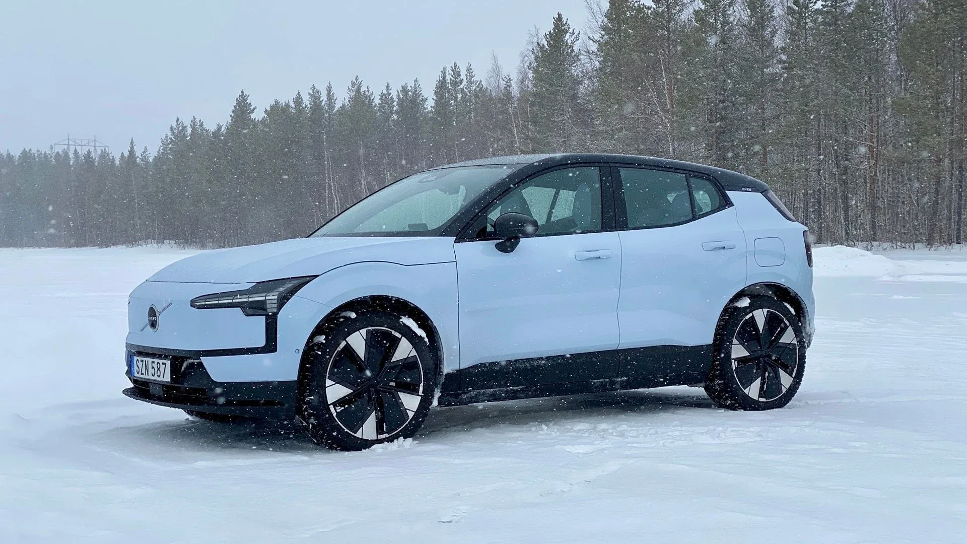 Volvo EX30 modelo 2025 vehículo eléctrico compacto en República Dominicana