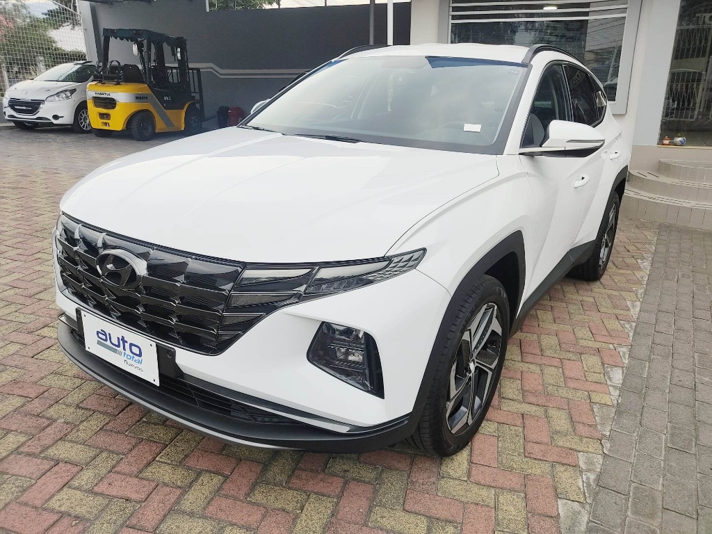 Hyundai Cantus Lux Semi Full 2025 en República Dominicana