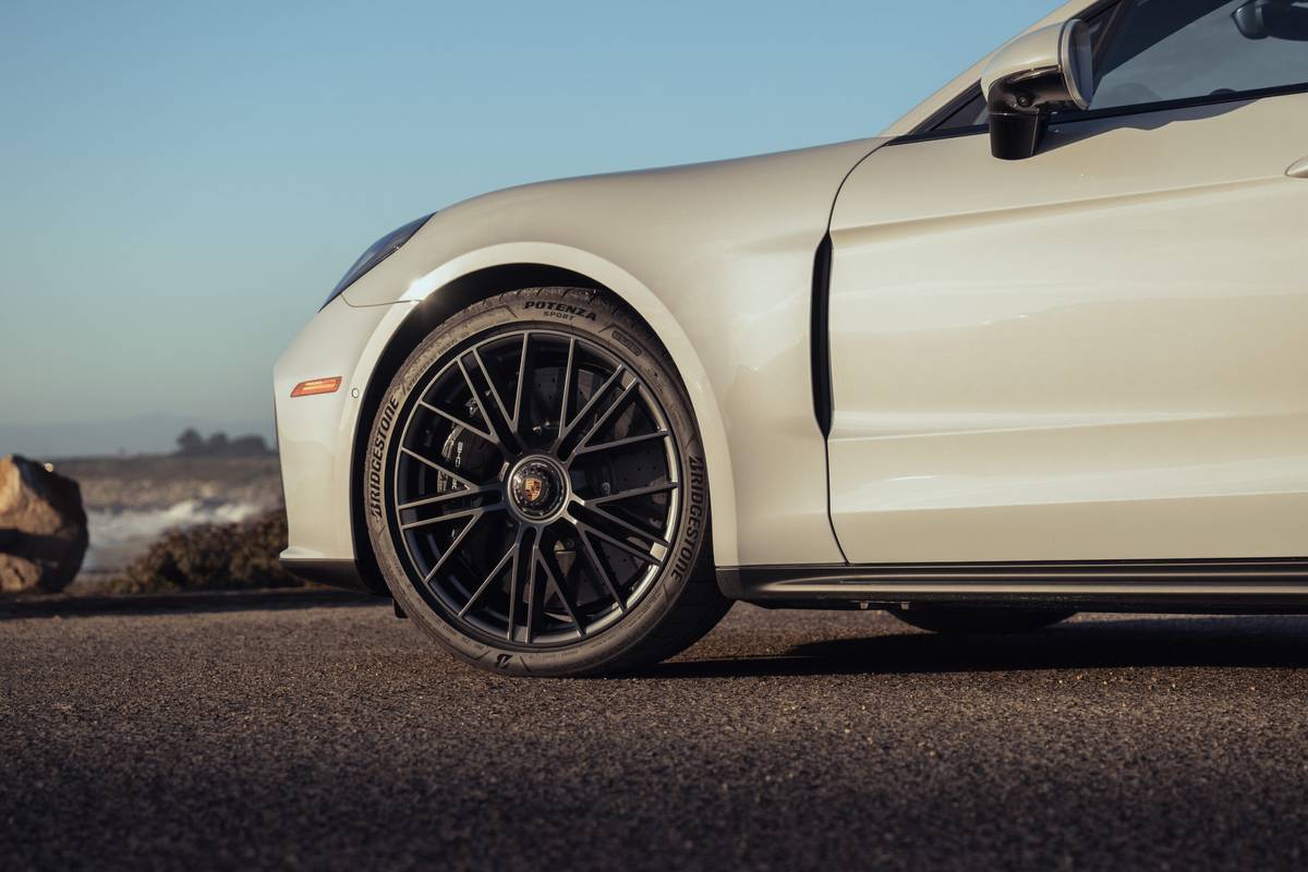 Porsche Panamera 4 E-Hybrid 2025 Deportivo de Lujo en República Dominicana