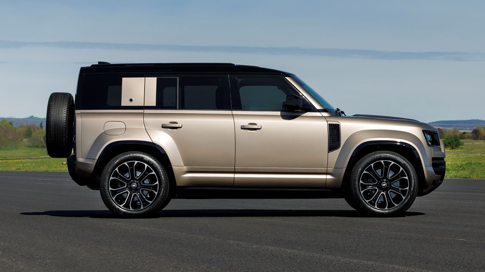 Land Rover Defender 110 SE HYBRID 2025 en República Dominicana