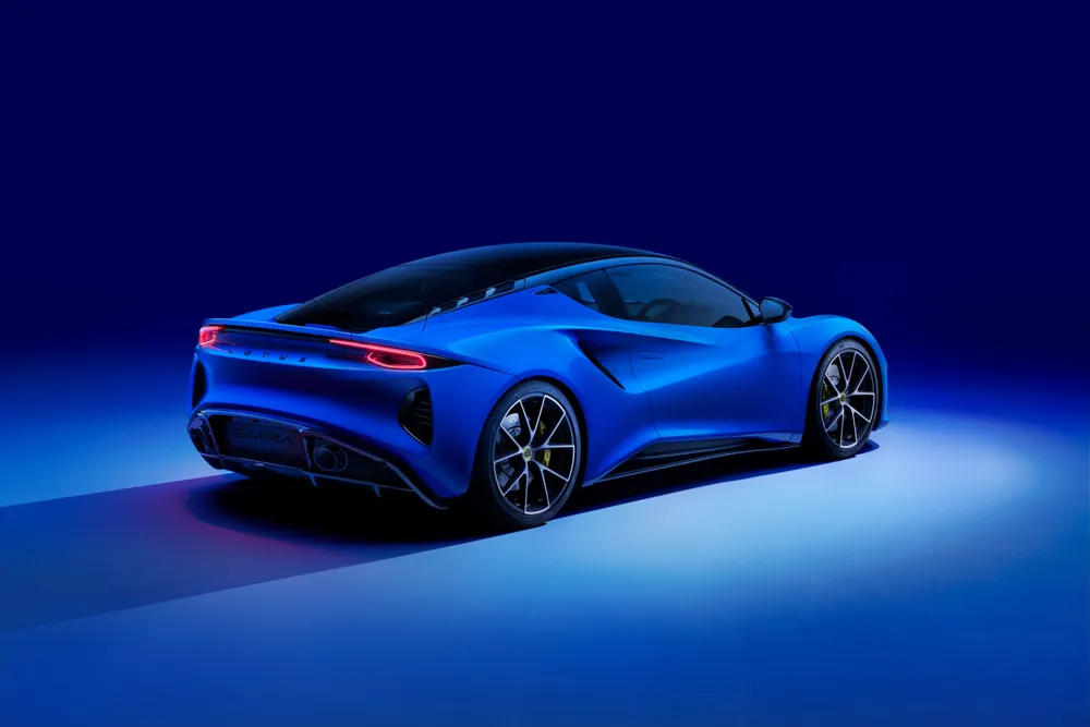 Lotus Emira 2025 Coupé Deportivo