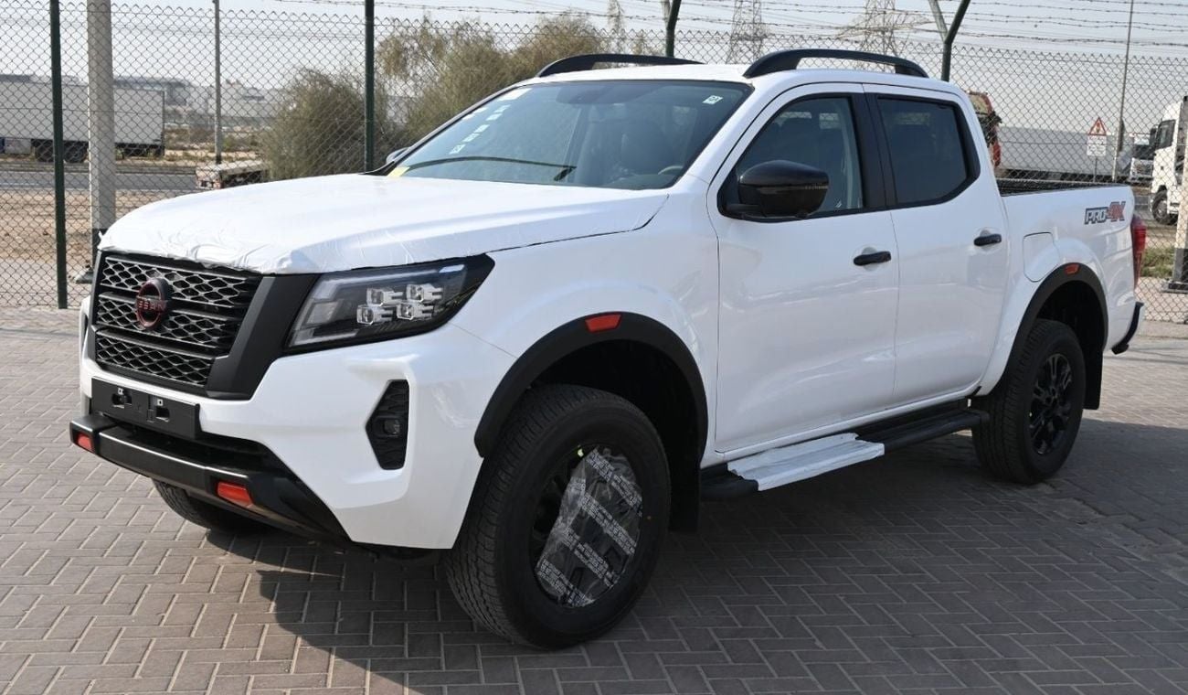 Nissan Navara LE modelo 2025 camioneta