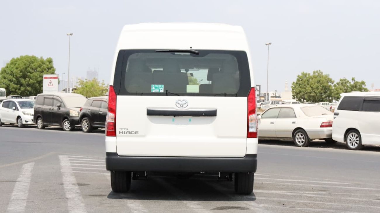 Furgoneta Toyota Hiace GL modelo 2026