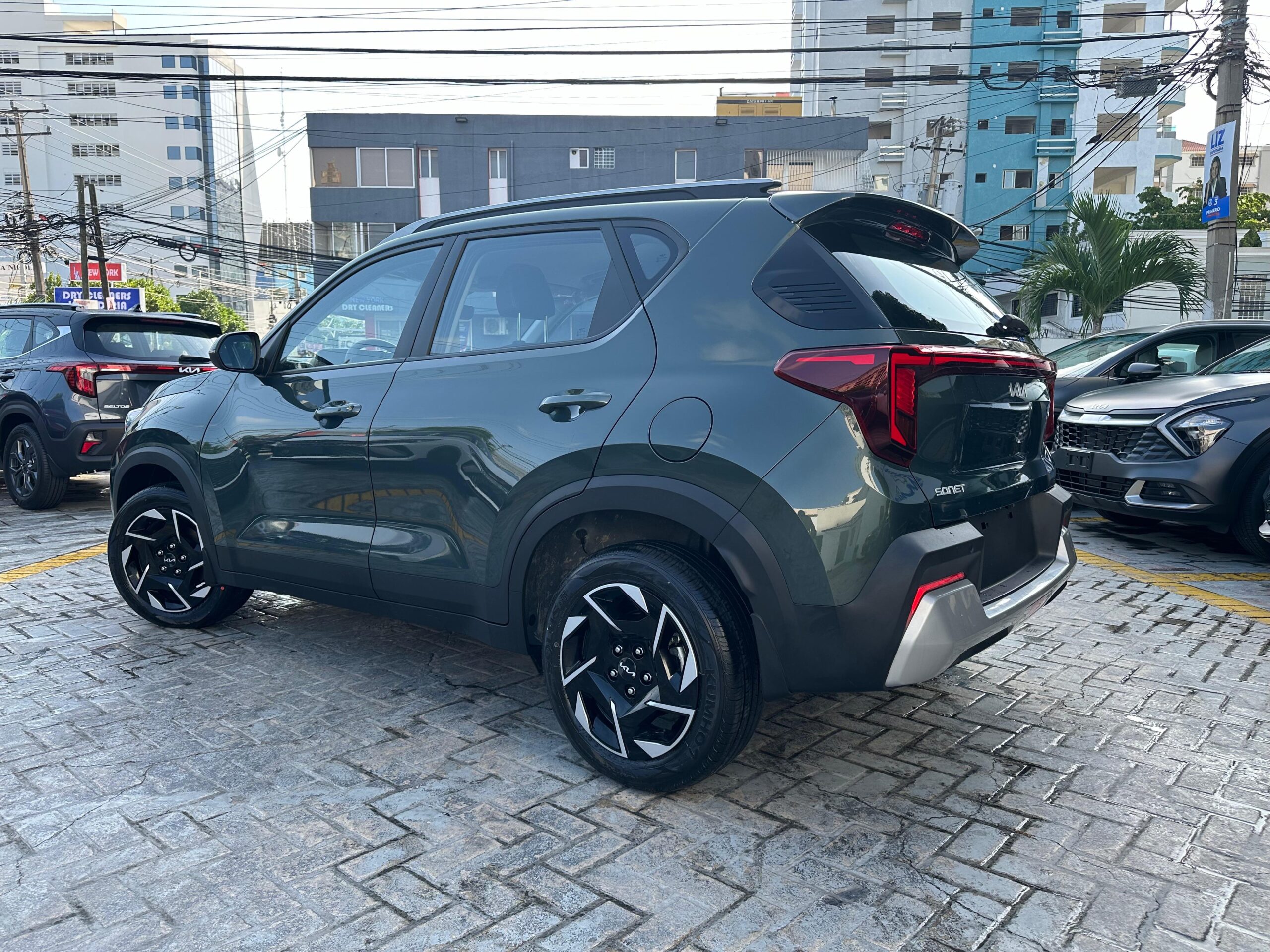 Kia Sonet 2026 SUV modelo FULL
