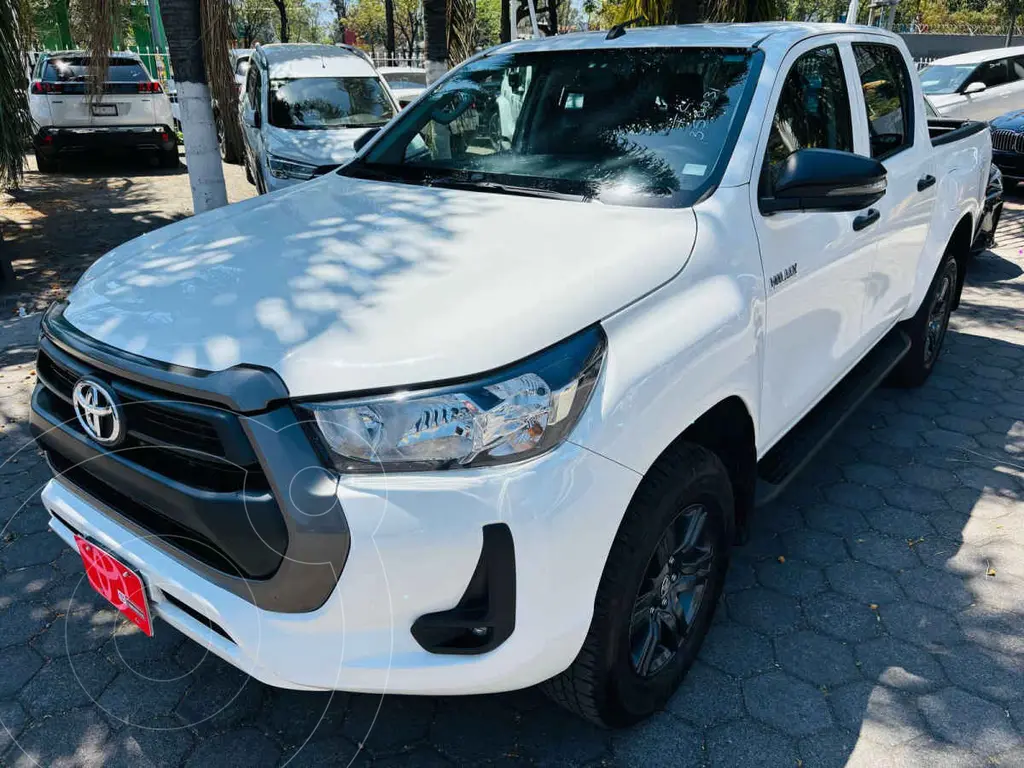 Toyota Hilux WIDE TREAD modelo 2026 camioneta