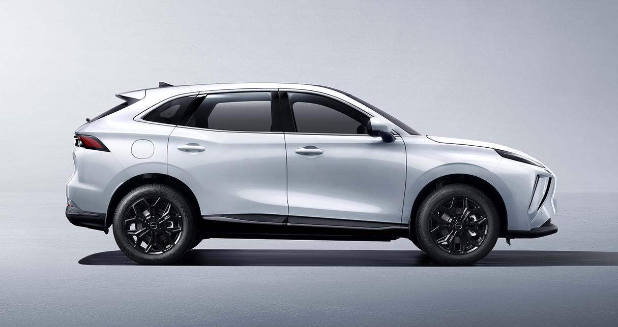 Forthing V3 2026 modelo eléctrico vehículo en República Dominicana