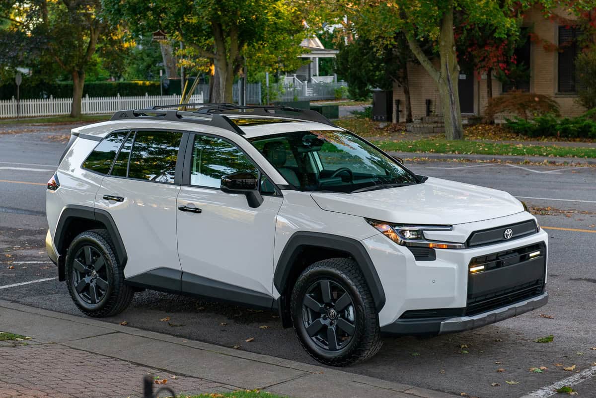 Toyota RAV4 XLE Premium 2026 SUV en República Dominicana
