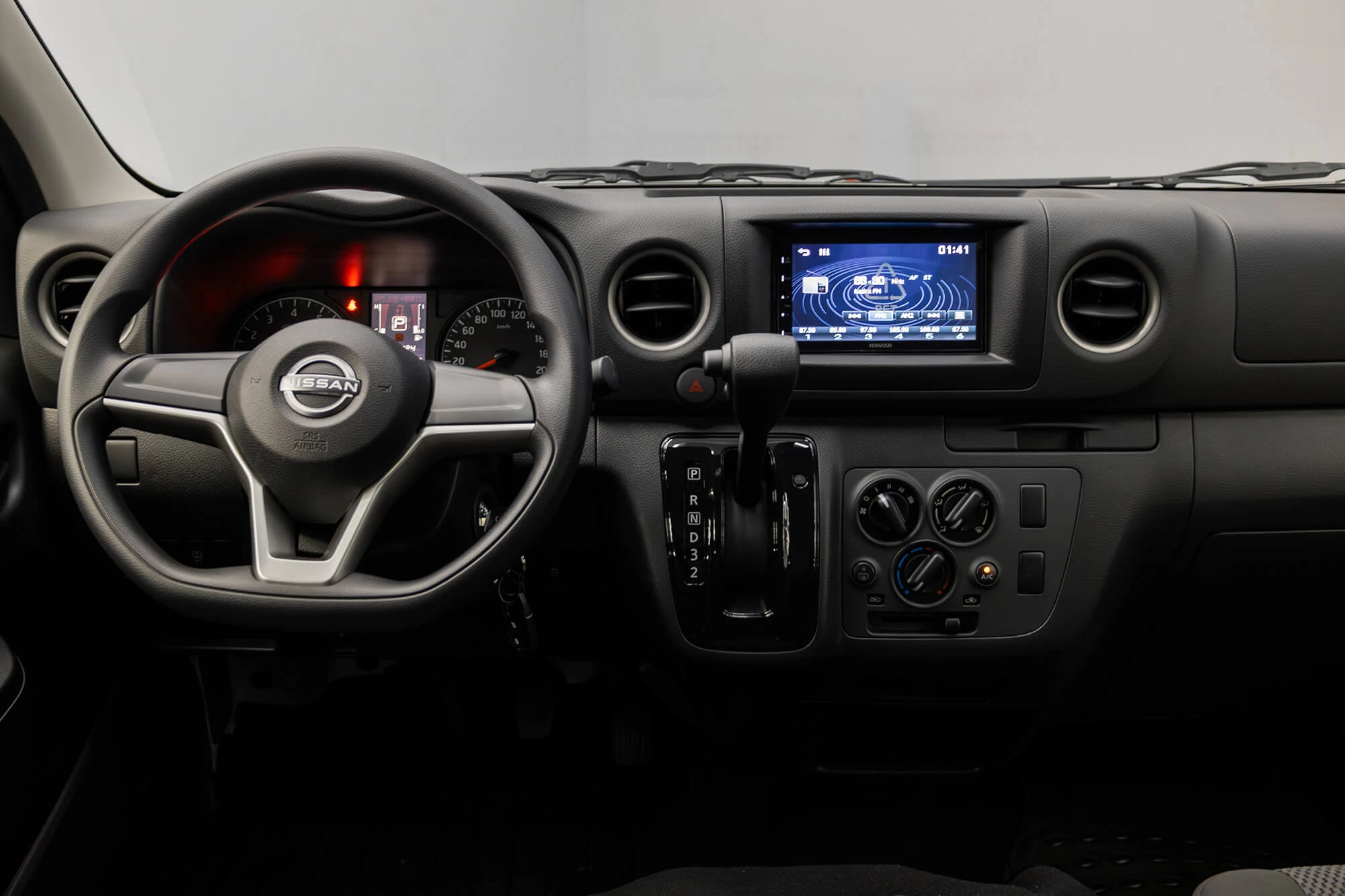 Nissan Urvan 2026 modelo furgón en República Dominicana