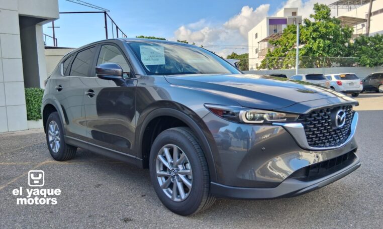 Mazda CX-30 modelo GS año 2027 en República Dominicana