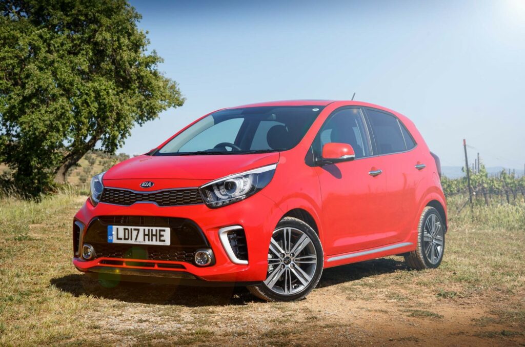 Kia Picanto 2027 modelo L X hatchback en República Dominicana