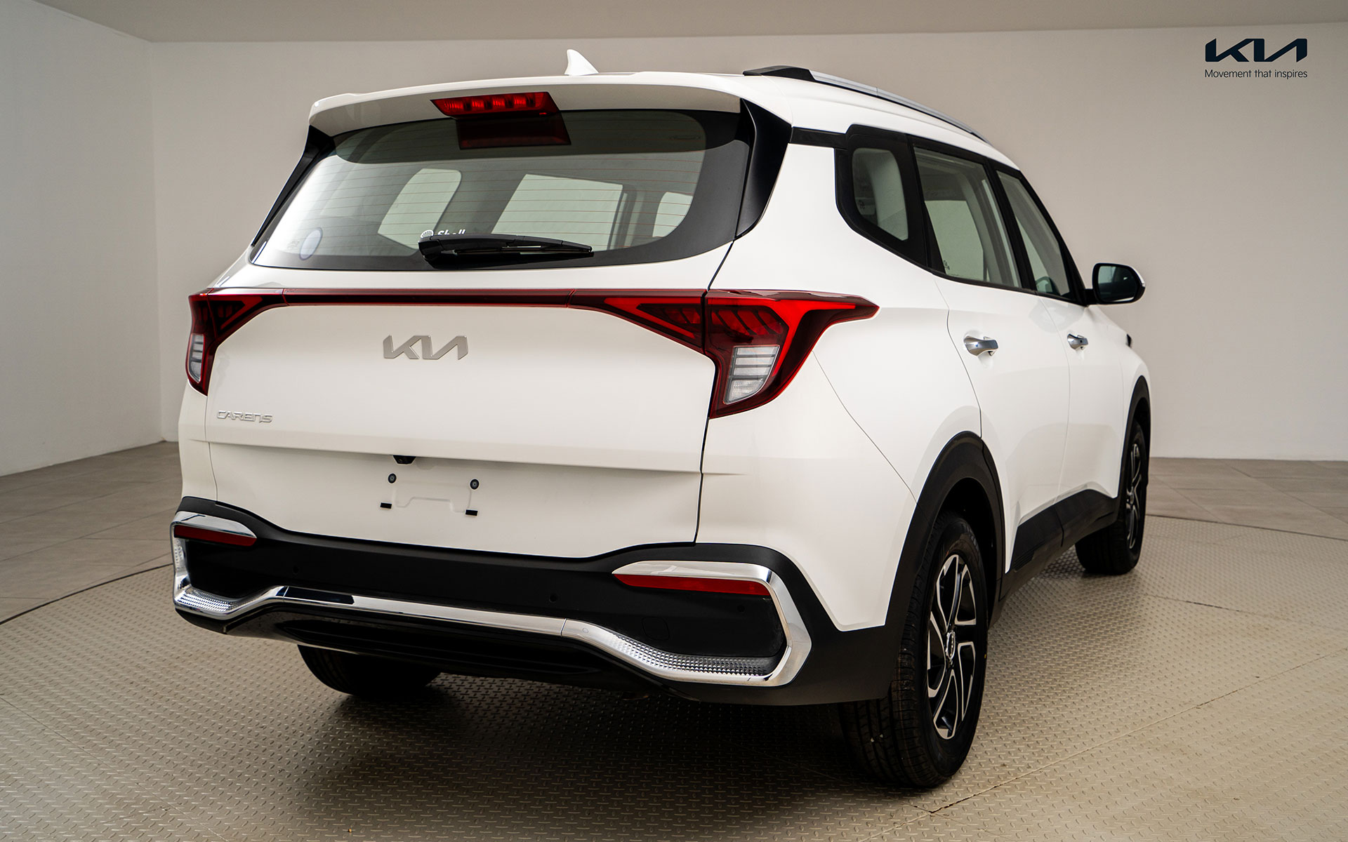 Kia Carens 2027 vehículo familiar compacto en República Dominicana