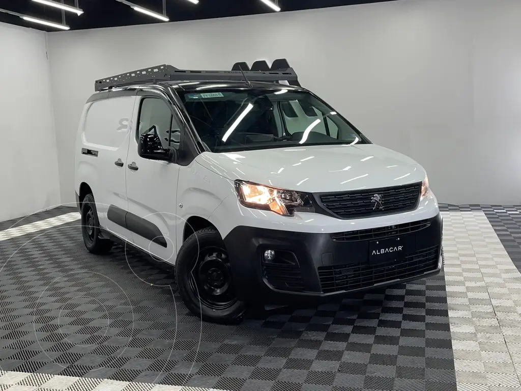 Peugeot Partner 2027 Vehículo Comercial en República Dominicana