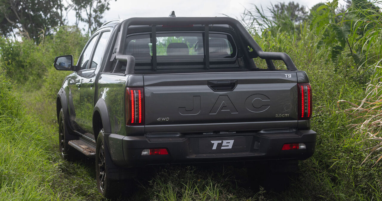Barco Jac T9 modelo 2027 en República Dominicana