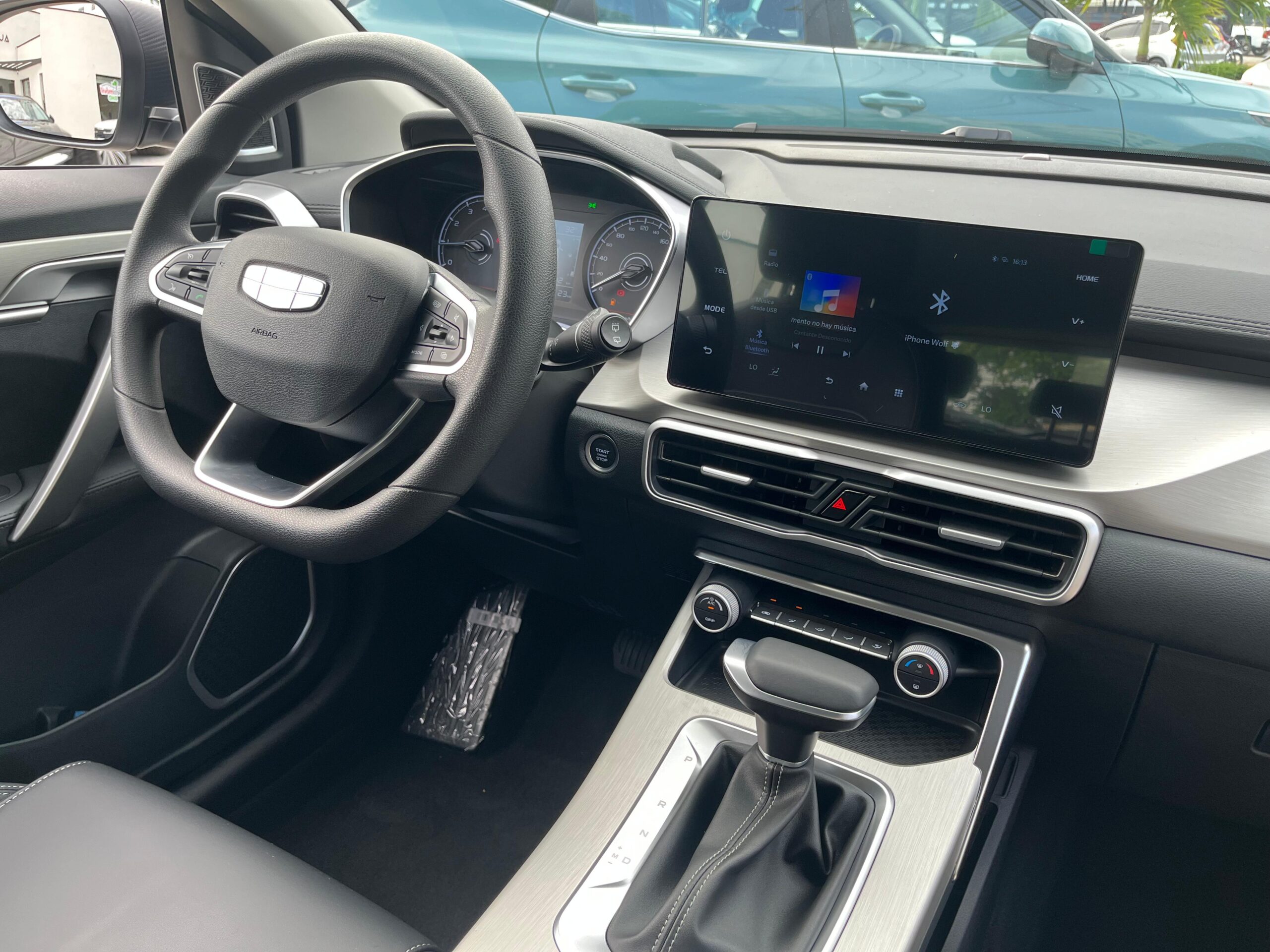 Geely COOLRAY NEO 2027 SUV compacto en República Dominicana