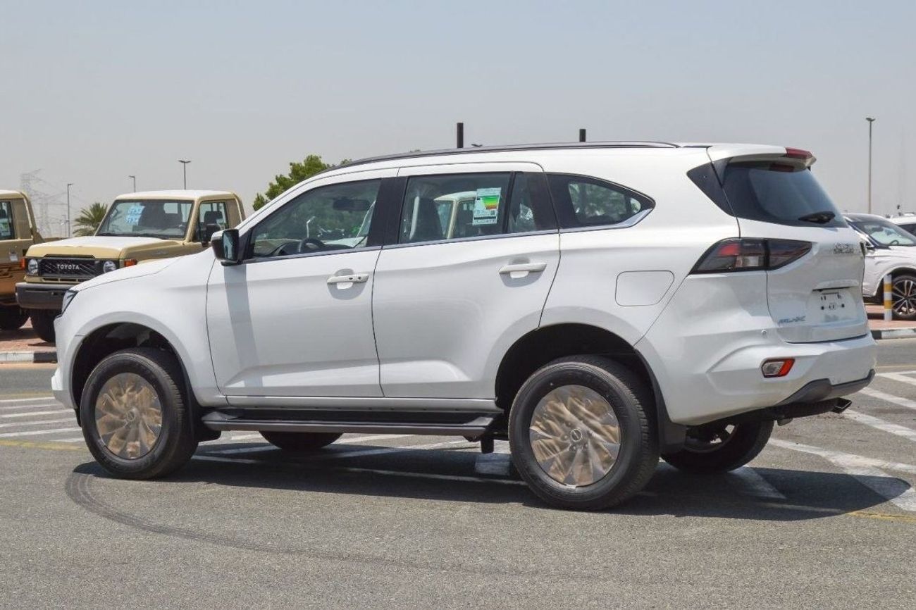 Isuzu Mux modelo 2027 vehículo utilitario en República Dominicana