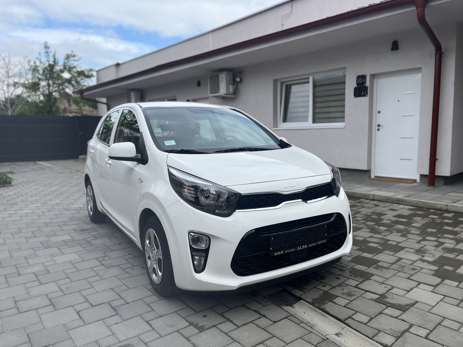 Kia Picanto modelo 2027 automóvil compacto en República Dominicana