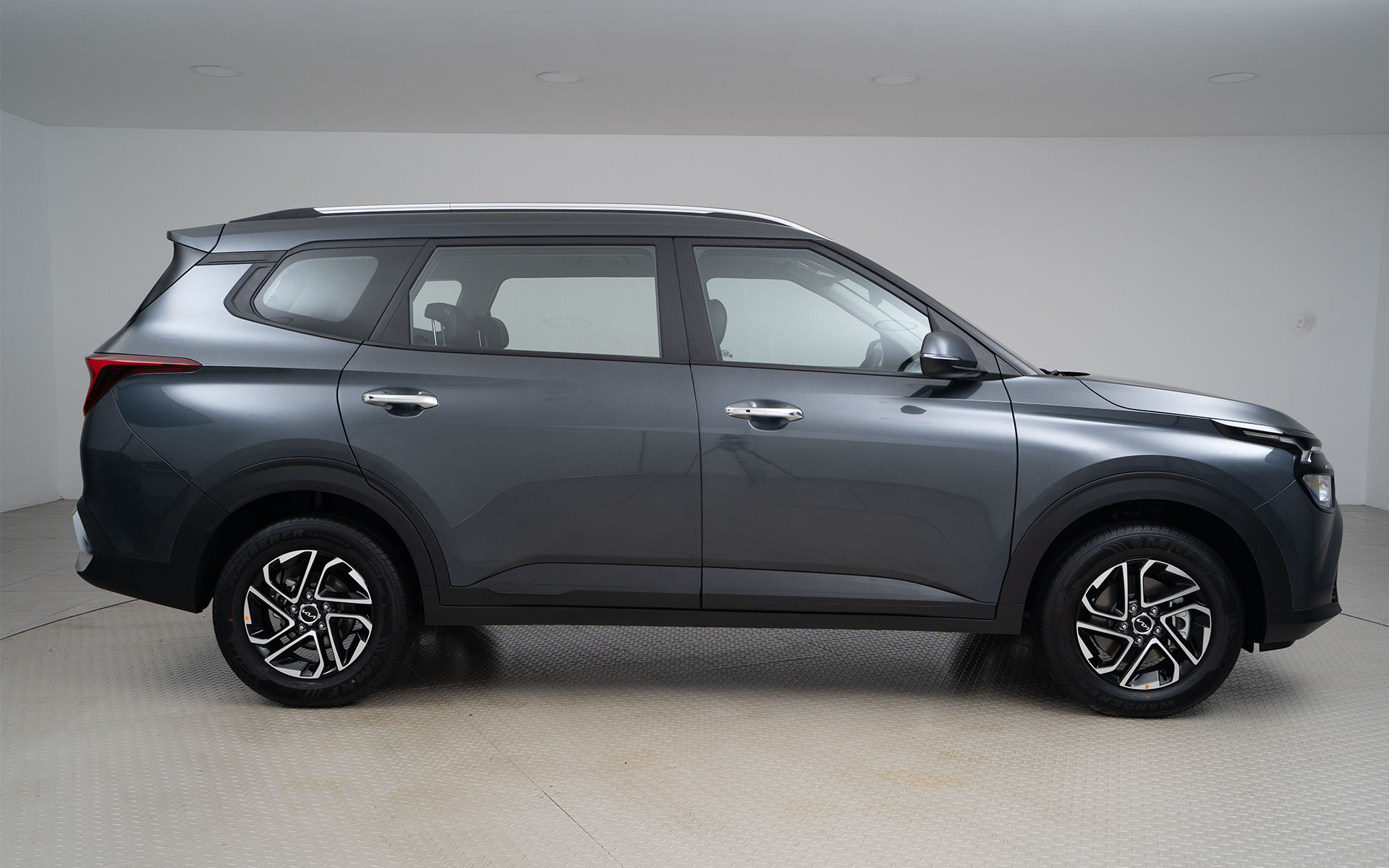 Kia Carens 2027 Vehículo Automotor en República Dominicana