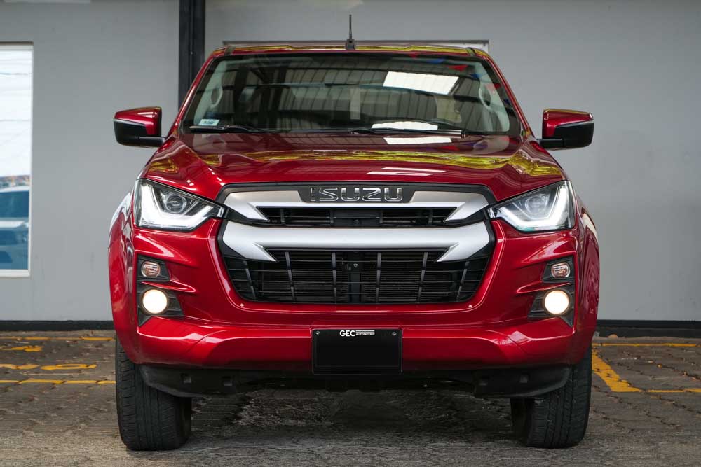 Isuzu DMAX modelo 2027 camioneta