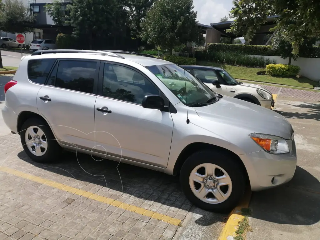 Toyota RAV4 GR Sport 2027 SUV en República Dominicana
