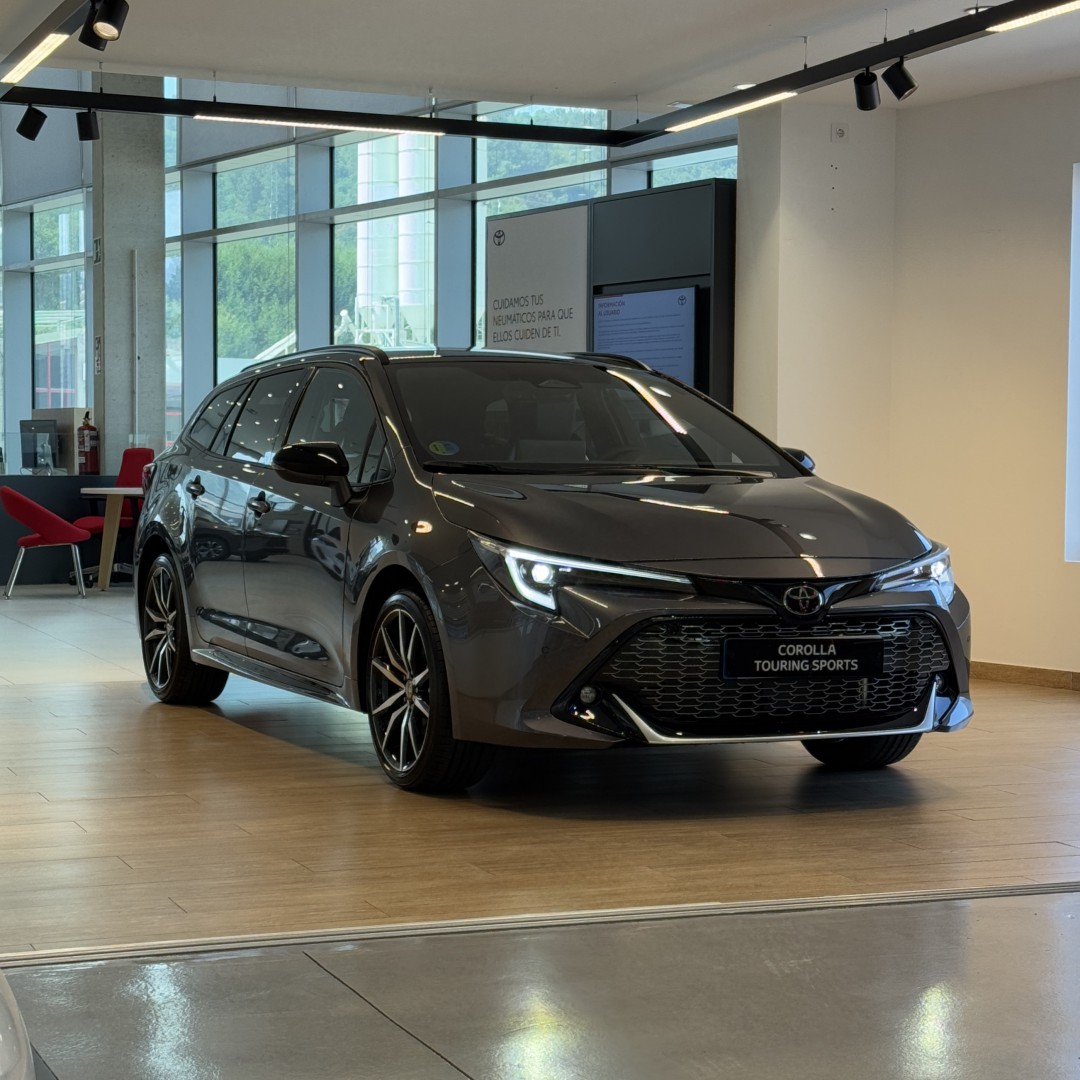 Toyota Corolla Cross 2027 SUV completo en República Dominicana