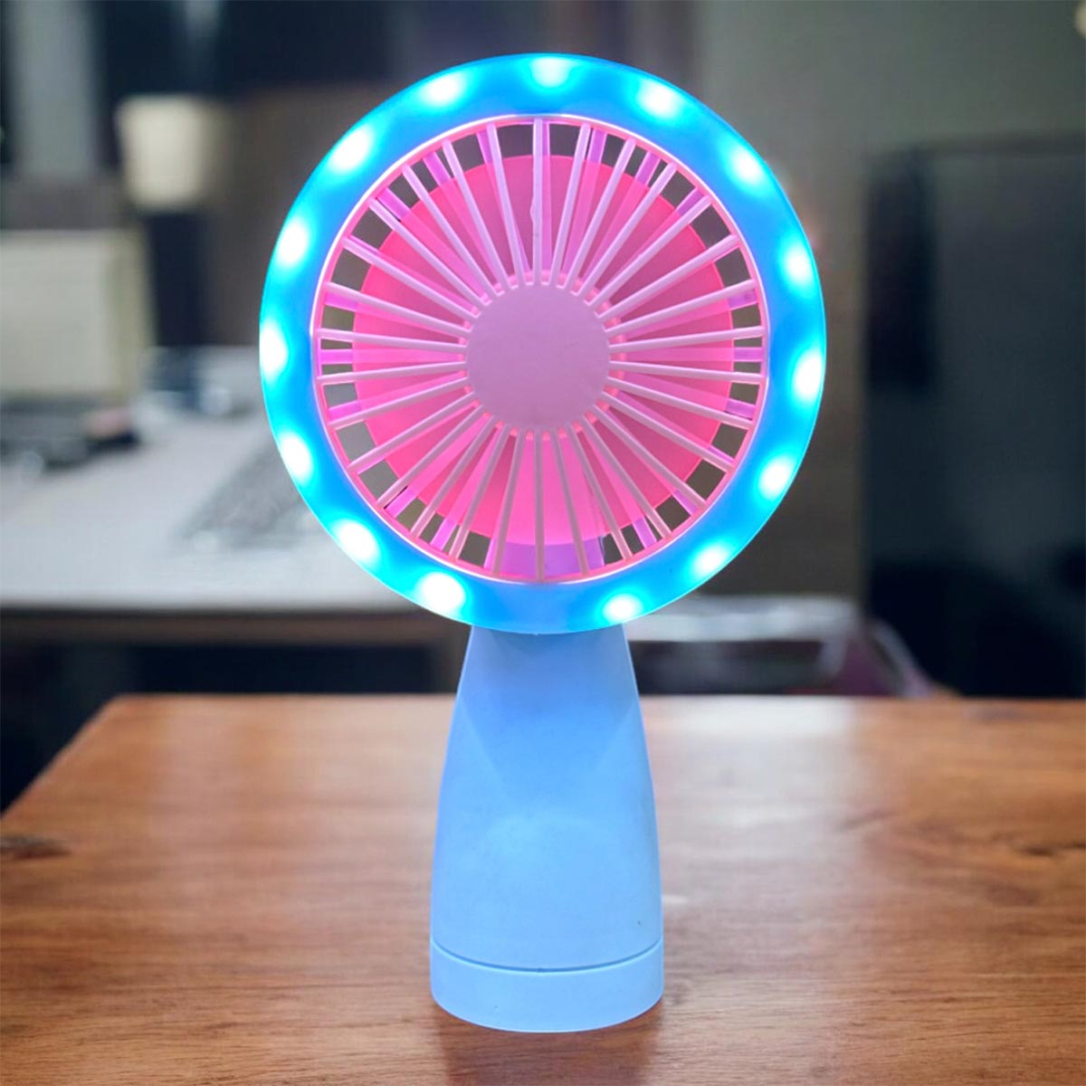 Ventilador recargable con luz modelo AST5590 en República Dominicana