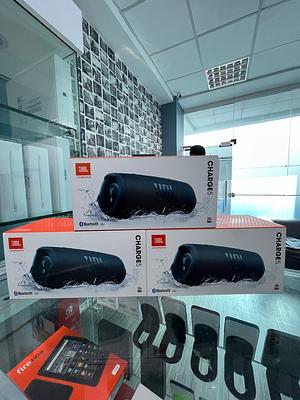 JBL Charge 5 Altavoz Bluetooth Portátil en República Dominicana