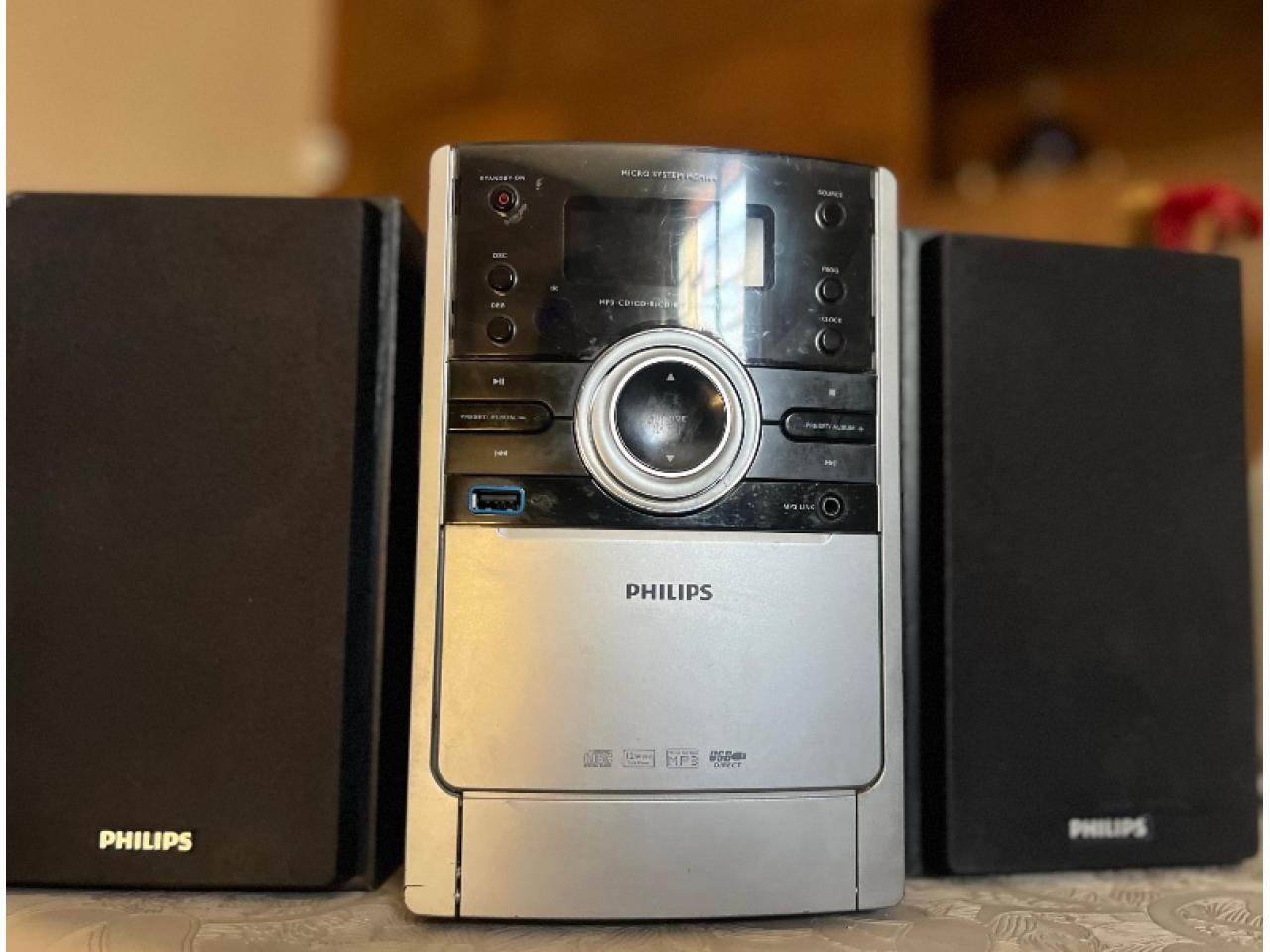 Philips Radio Equipo de Música Modelo Clásico en República Dominicana