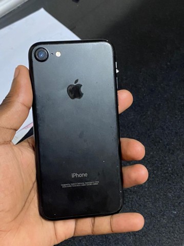 Apple iPhone 7 Negro 32GB en República Dominicana