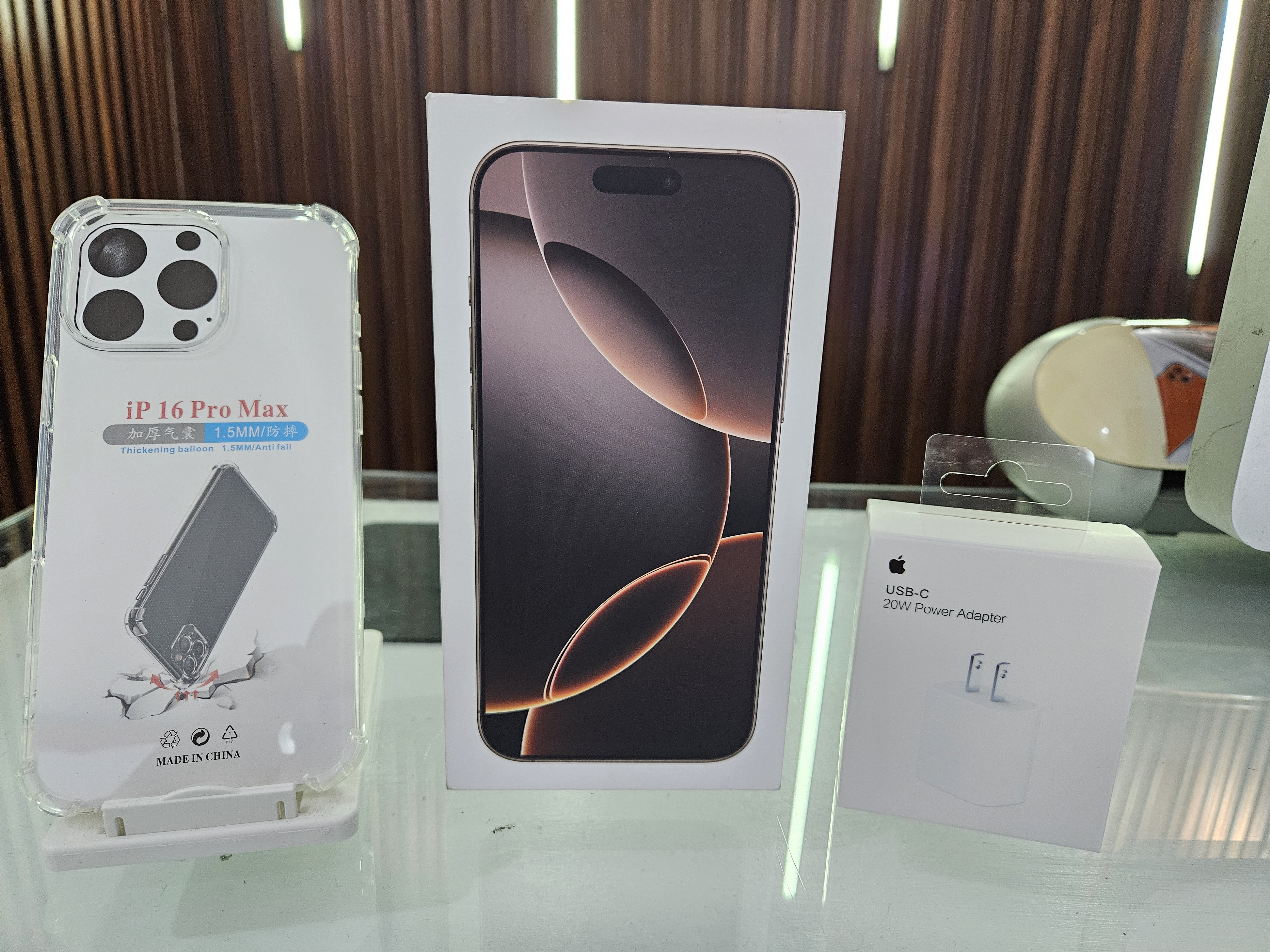 Apple iPhone 16 Pro Max 256GB Dessert en República Dominicana