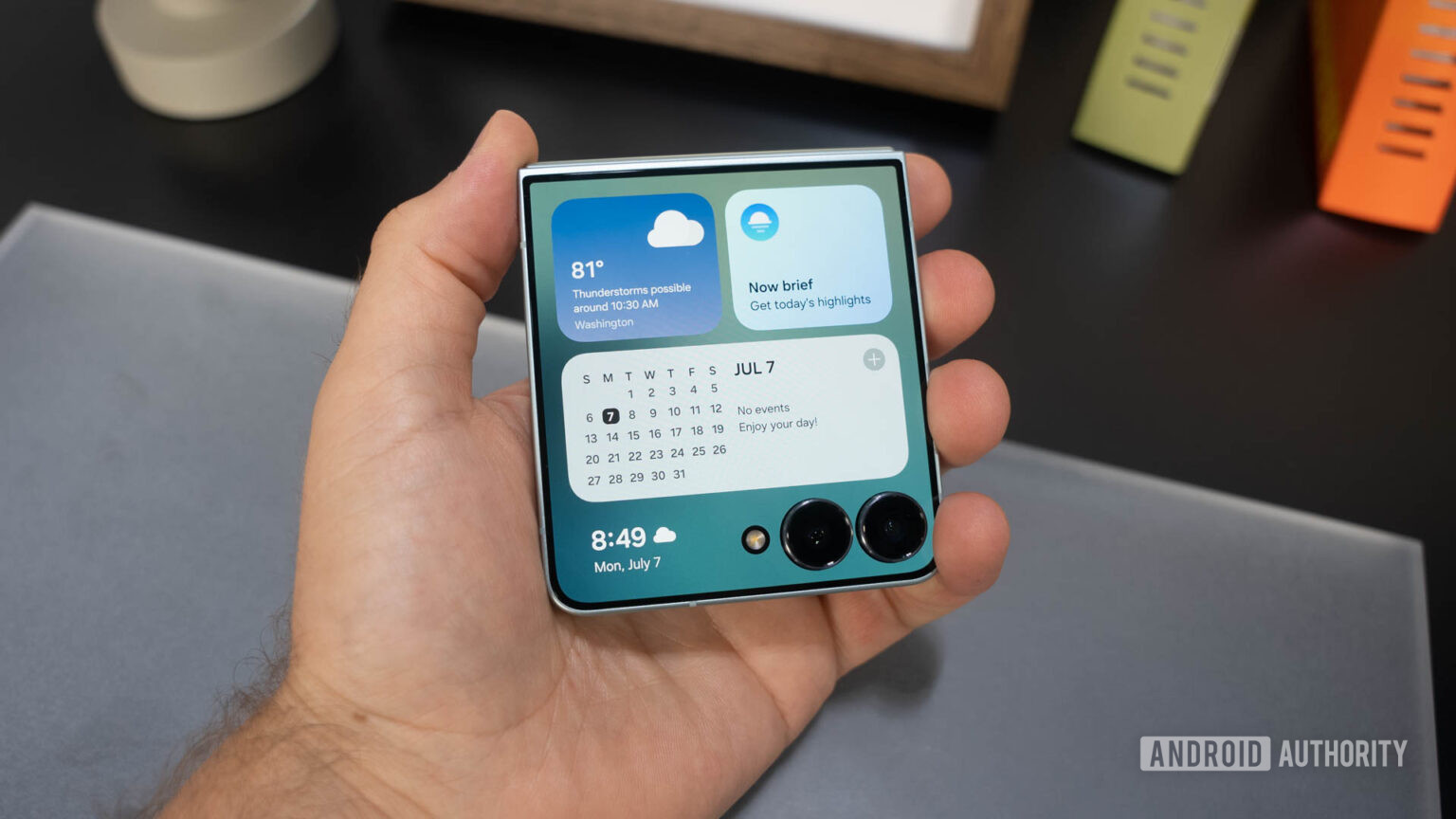 Samsung Galaxy Z Flip7 smartphone