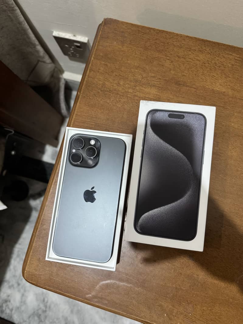 Apple iPhone 15 Pro Max 256GB Desbloqueado en República Dominicana