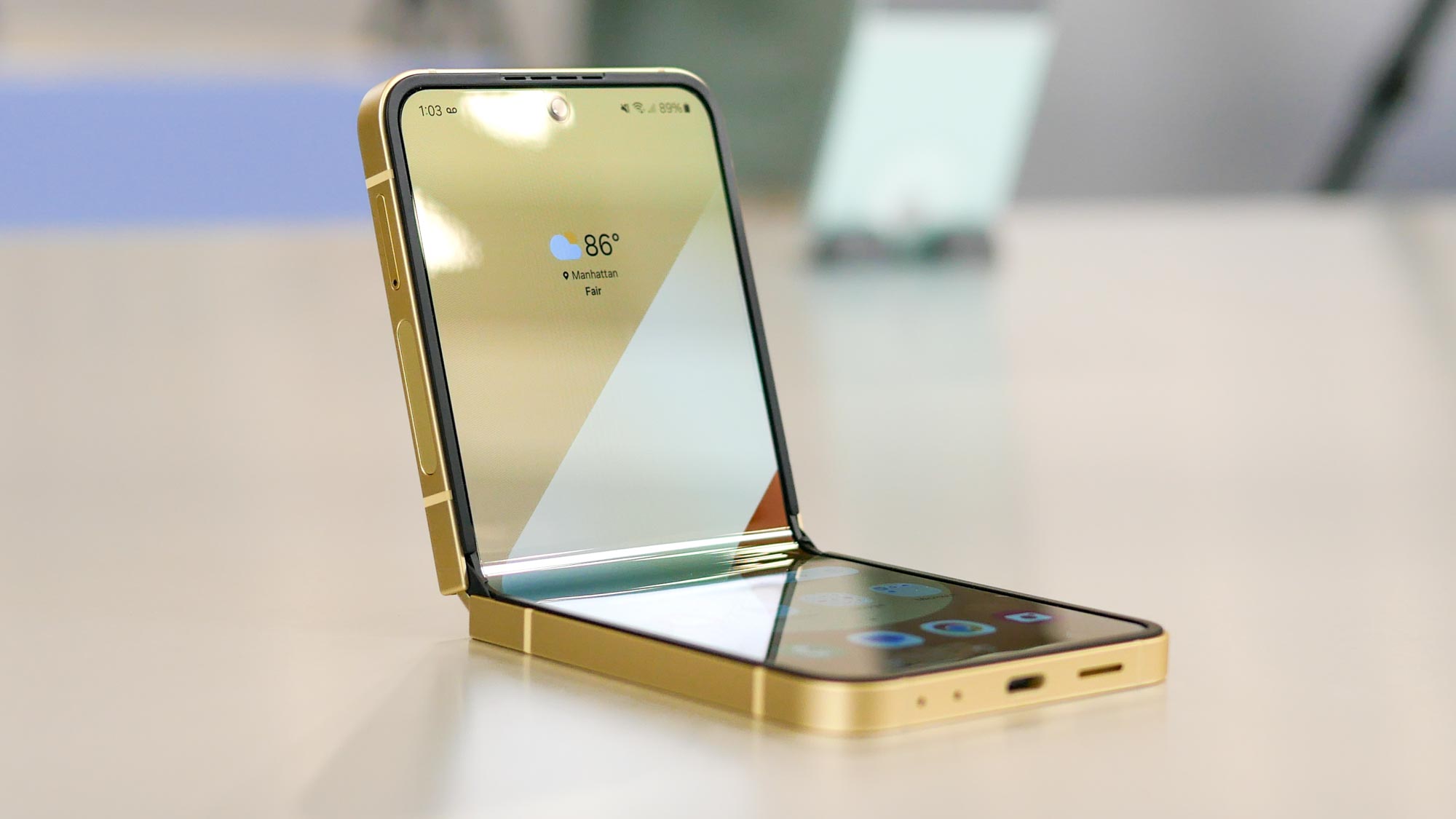 Samsung Flip 6 Smartphone en República Dominicana