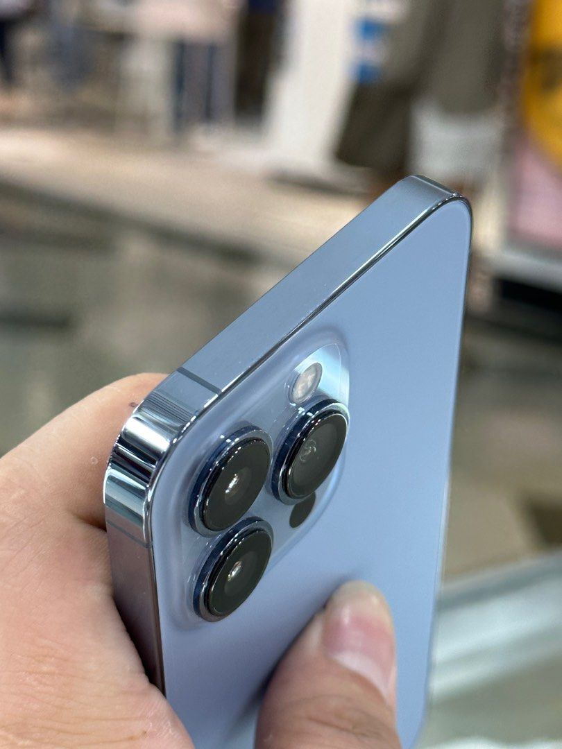 Apple iPhone 13 256GB Azul en República Dominicana