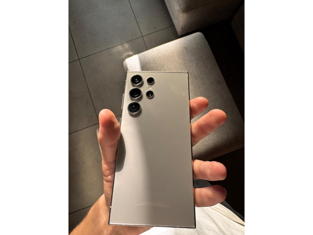 Samsung Galaxy S24 smartphone