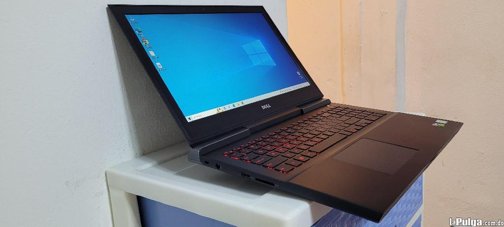 Laptop Gamer Dell Inspiron 7000 de 17" con Procesador Intel Core i7 7ma Gen, 16GB RAM, NVIDIA GTX 1050Ti 4GB y SSD 256GB + HDD 2TB en República Dominicana