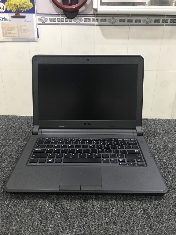 Laptop Dell Latitude 3340 – Rendimiento Profesional y Portabilidad
