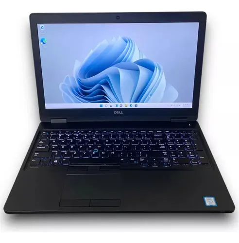 Laptop Dell 5580 de 17" con Intel Core i7 7ª Gen, 16GB RAM DDR4, NVIDIA MX940 2GB y gráficos Intel HD en República Dominicana