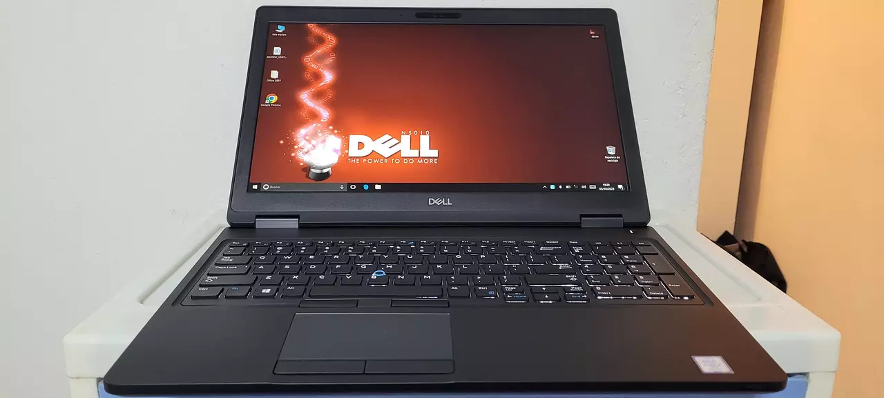 Laptop Dell Latitude 5580 17" Core i7 7ma Gen, 16GB RAM, SSD 256GB, Doble Tarjeta Gráfica en República Dominicana
