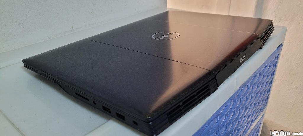 Laptop Dell Precision 3550 Gamer de 17" con Intel Core i7 10a Gen, RAM 16GB DDR4, SSD 256GB y Nvidia Quadro P520 2GB en República Dominicana