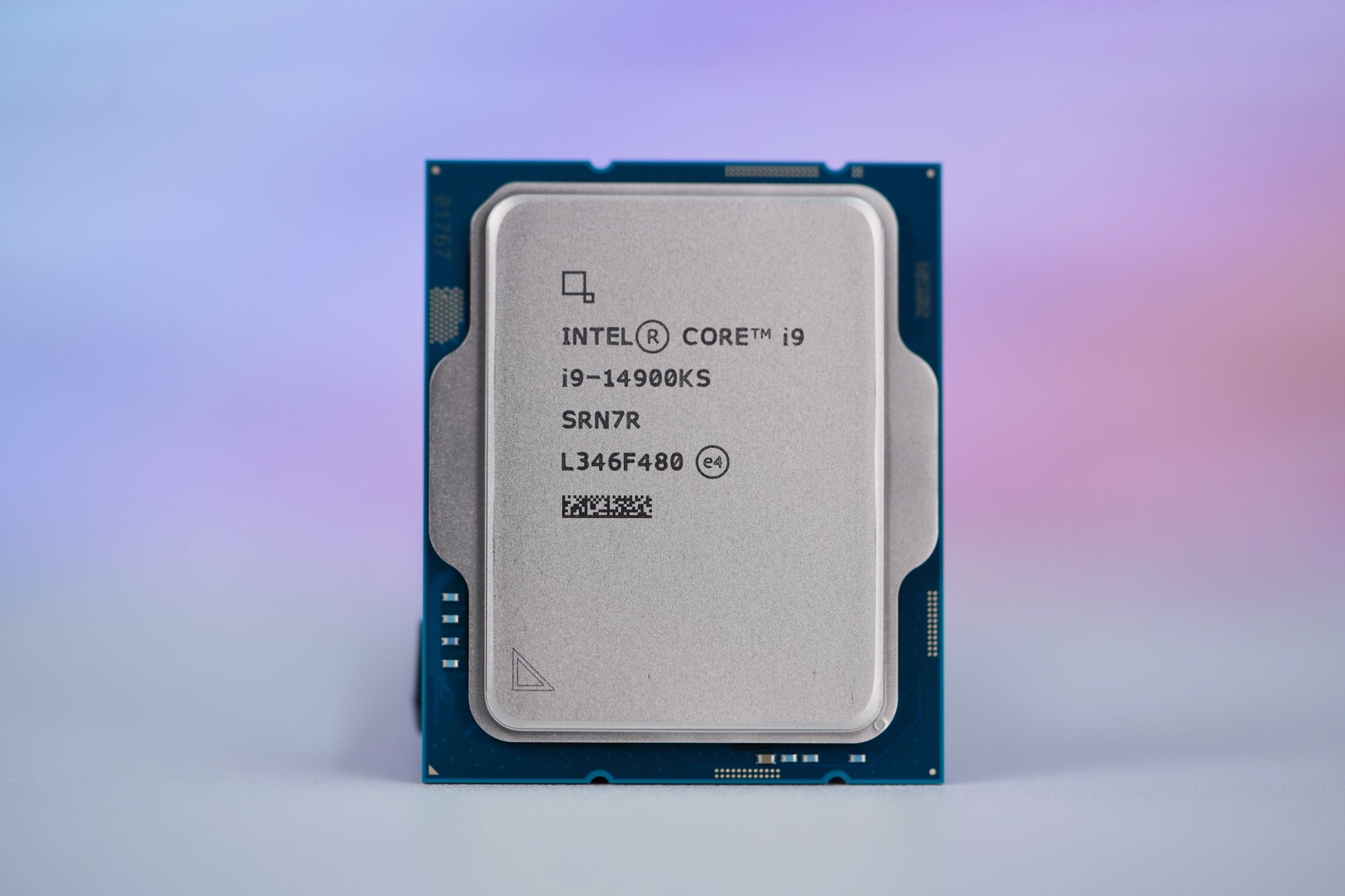 Procesador Intel Core i9-14900KS con frecuencia máxima de 6.2 GHz y Thermal Velocity Boost