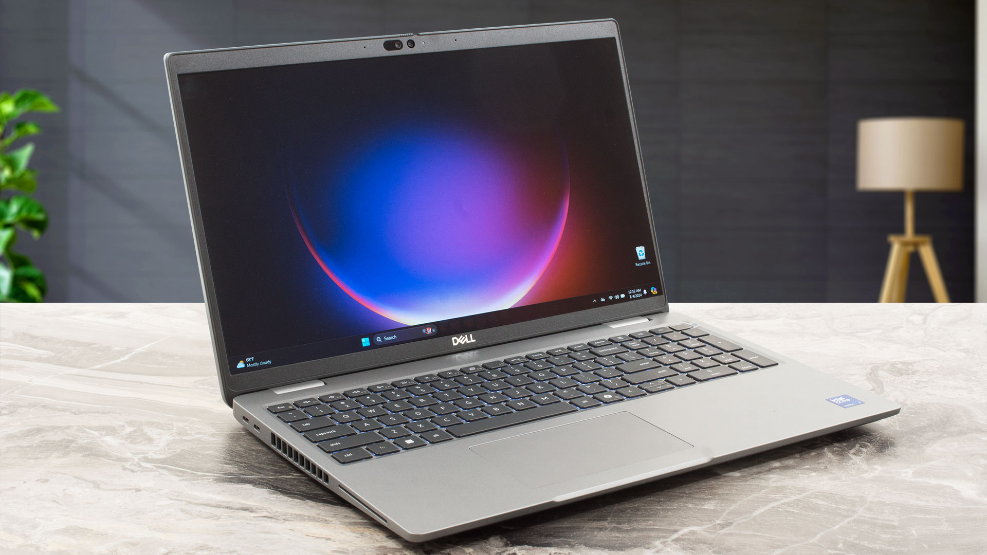 Laptop Dell Latitude 5550 de 17" con Intel Core i7 2.7 GHz, 12GB RAM, SSD 128GB y GPU 6GB en República Dominicana