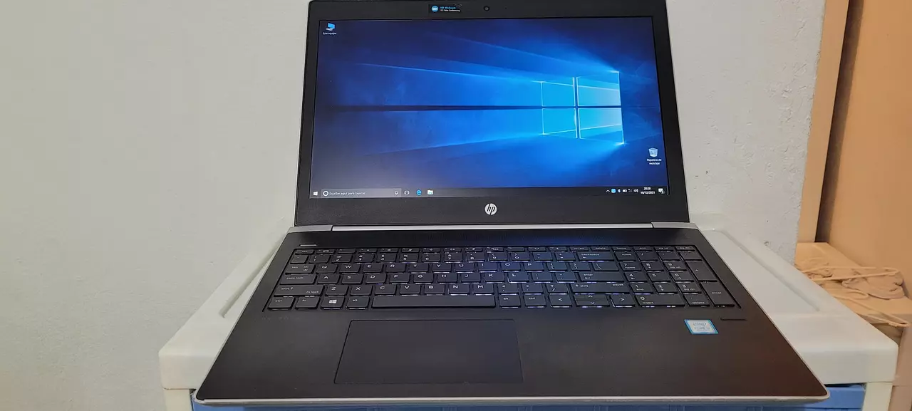 Laptop HP ProBook 450 G5 de 17" con Intel Core i7 8ª Gen, 16GB RAM DDR4, SSD 512GB y Video 8GB