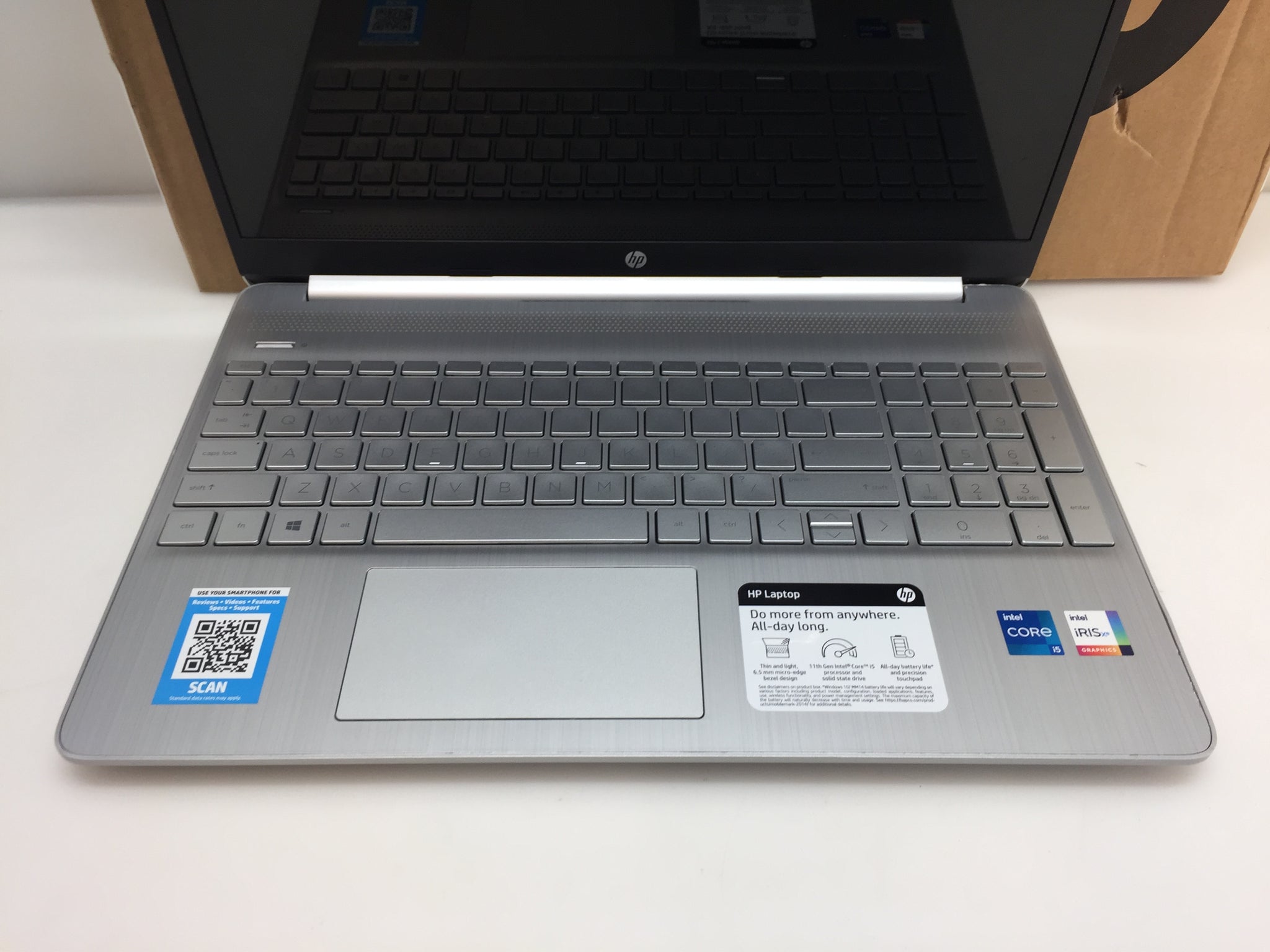 Portátil HP 15dy2045nr con pantalla de 15 pulgadas en República Dominicana