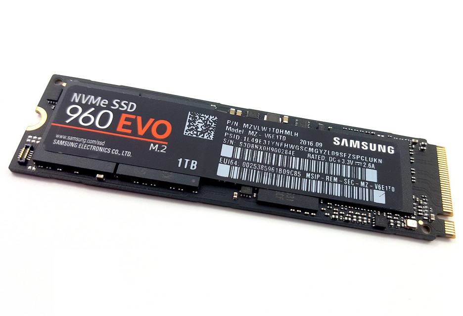 Unidad de estado sólido Kingston 960 GB SSD, rápido y confiable en República Dominicana