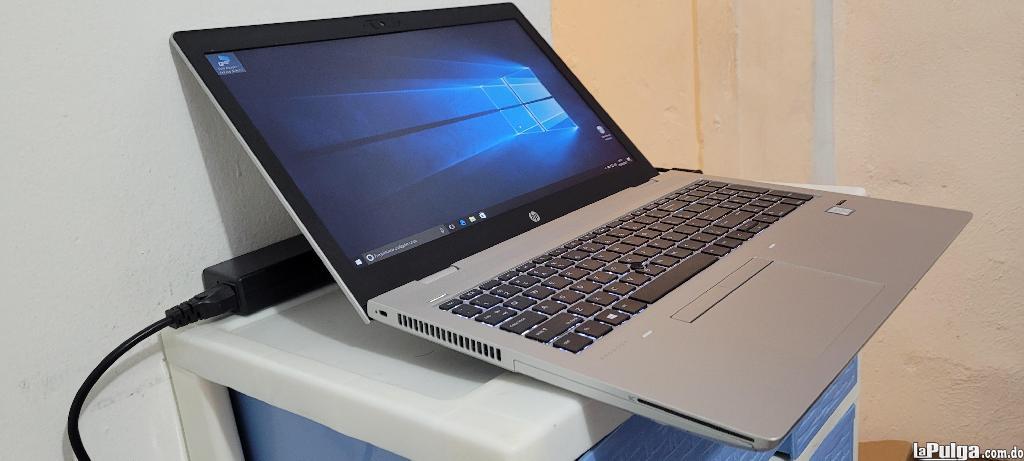 Portátil HP 17" Core i5 7ª Gen, 16GB RAM DDR4, SSD 256GB + HDD 320GB, Win 10