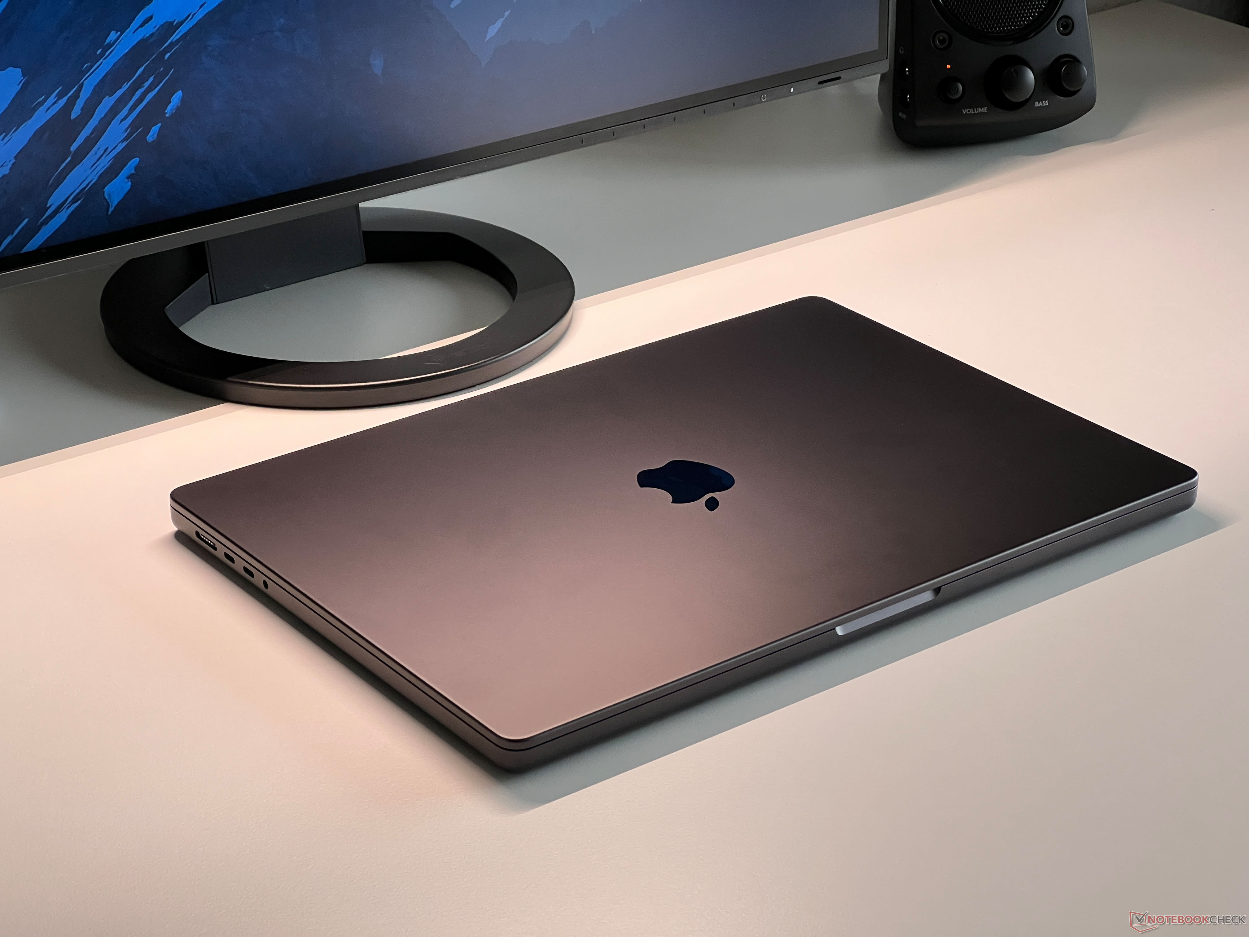 Apple MacBook Pro M3 2023 de 16 pulgadas con 512GB y 18GB RAM