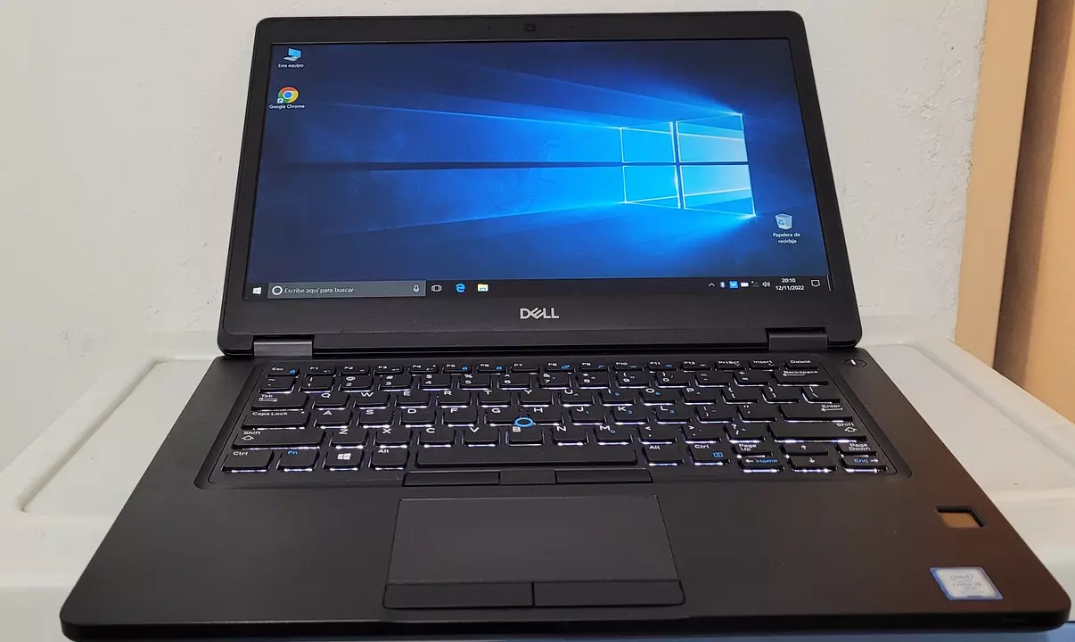 Laptop Dell 5480 Touch de 14" con Procesador Intel Core i5 7ª Gen, 8GB RAM DDR4 y SSD 512GB